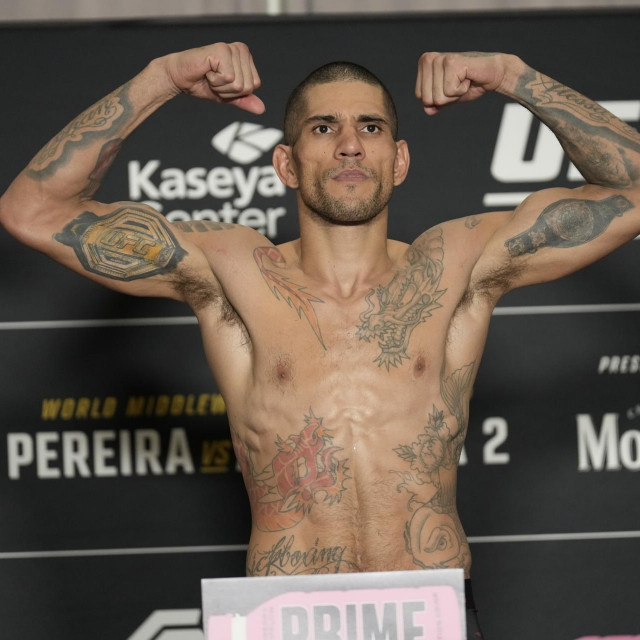  Alex Pereira 
