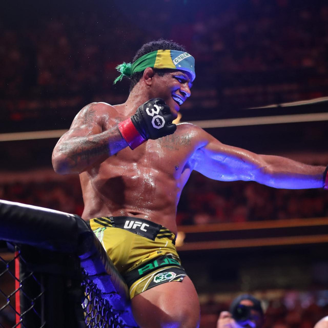 Gilbert Burns 