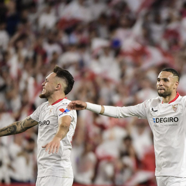 Lucas Ocampos i Youssef En-Nesyri 
