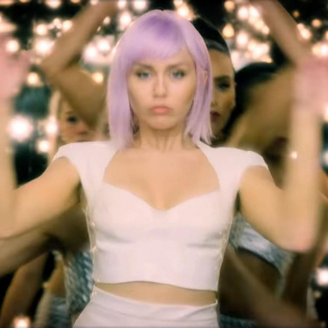  Miley Cyrus, Black Mirror, 5. sezona