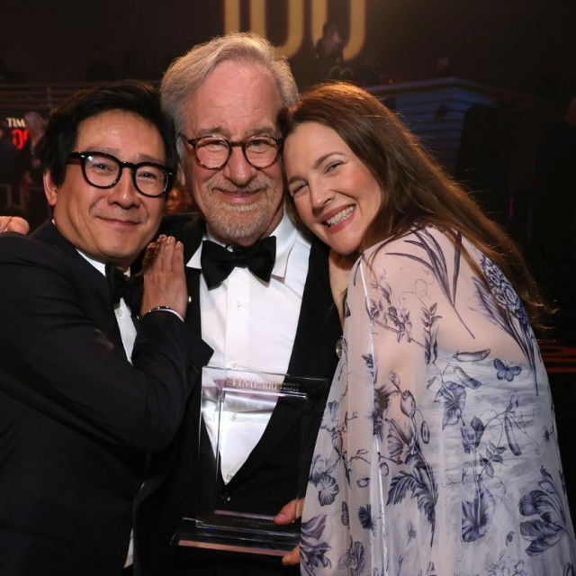 Steven Spielberg, Drew Barrymore i Ke Huy Quan.