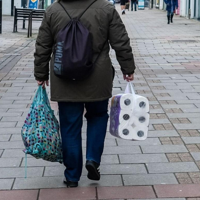 ”Broj rola ili listića podaci su koje proizvođači mogu staviti dobrovoljno”, kažu iz Inspektorata