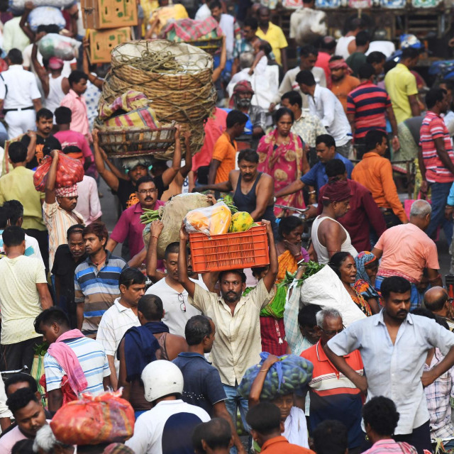 Iako je i dalje jedna od najsiromašnijih zemalja, indijsko gospodarstvo rapidno raste