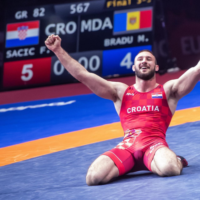 Filip Sačić osvaja brončanu medalju
