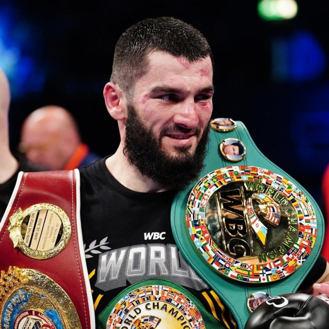 Artur Beterbiev
