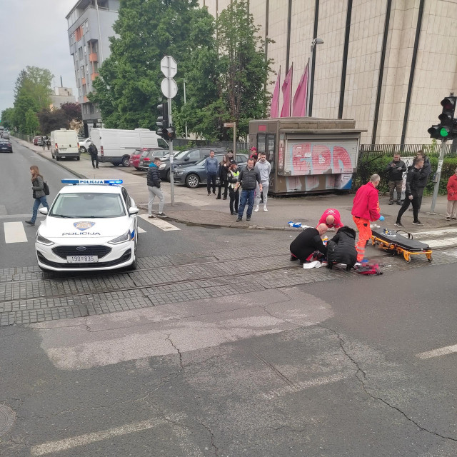 Prometna nesreća na križanju Selske i Ozaljske