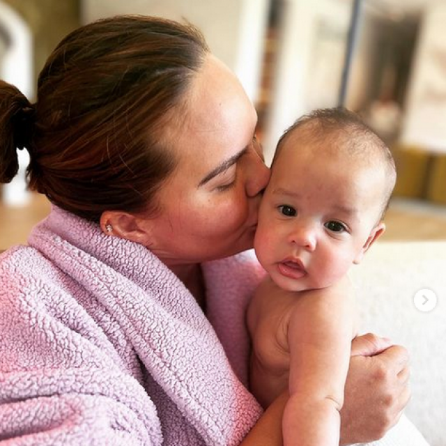 Chrissy Teigen i Esti Maxine