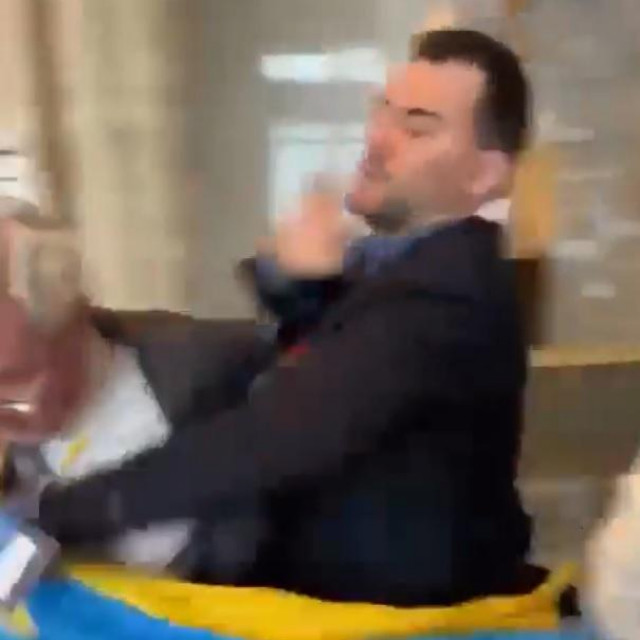 Tučnjava ruskog i ukrajinskog izaslanika