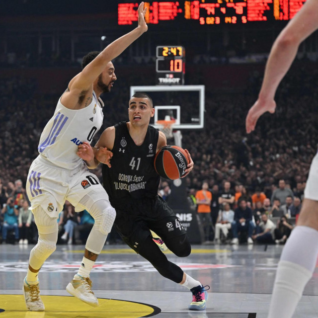 Nigel Williams-Goss i Yam Madar