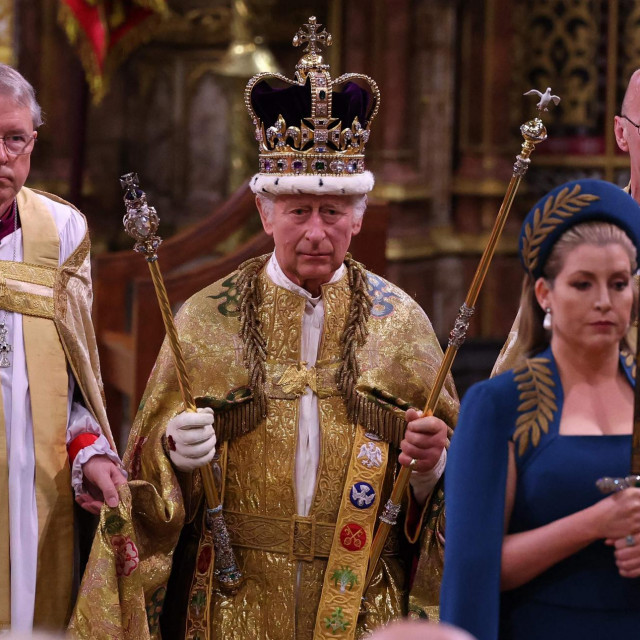 Britanski monarh Charles III. i službeno je okrunjen