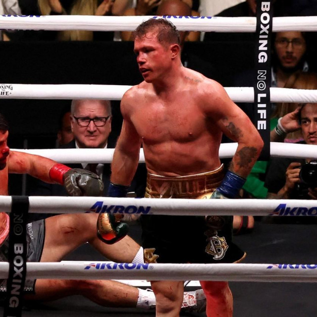 Canelo Alvarez i John Ryder (iza)