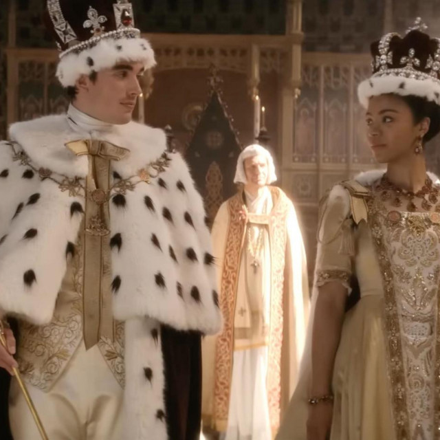 India Amarteifio, Corey Mylchreest, Netflixova Kraljica Charlotte: priča o Bridgertonovima