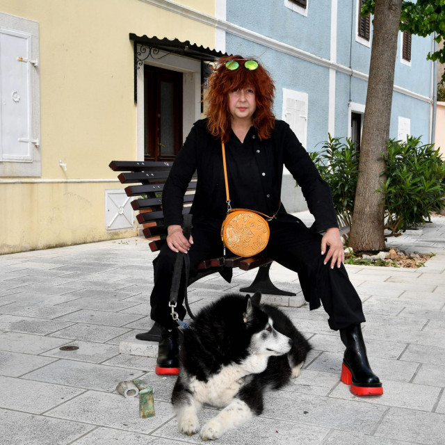 Marija Štrajh, poznata kao sex-voditeljica na TV-u te i art performerica.