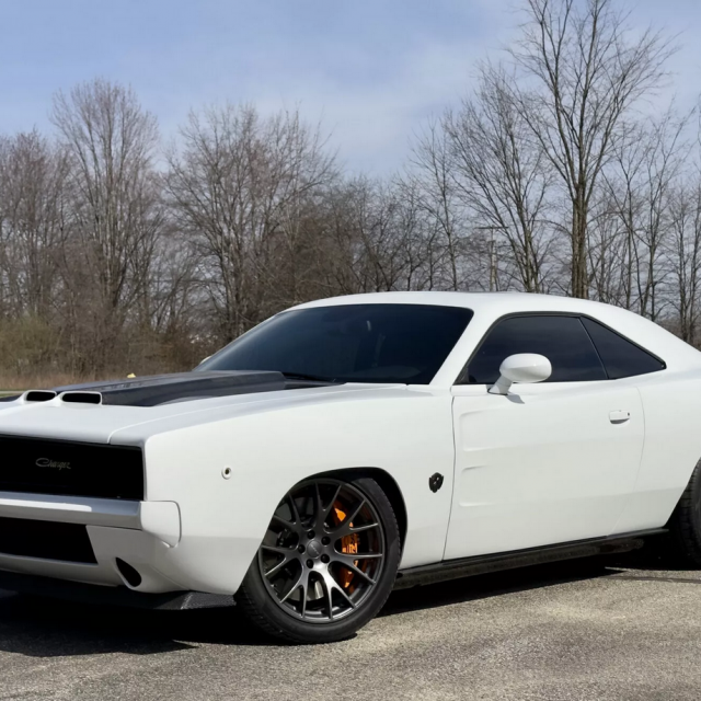 eXoMod Dodge Challenger SRT Hellcat (1968. Charger)
