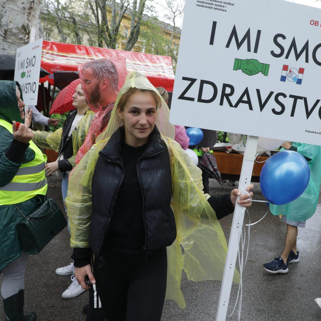 Prosvjed djelatnika u zdravstvu u Zagrebu