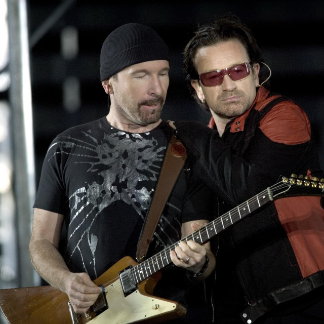 U2, Bono i The Edge, Copenhagen, 2005.
 