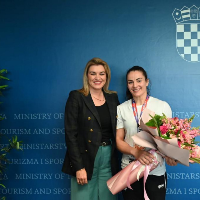 Nikolina Brnjac i Barbara Matić