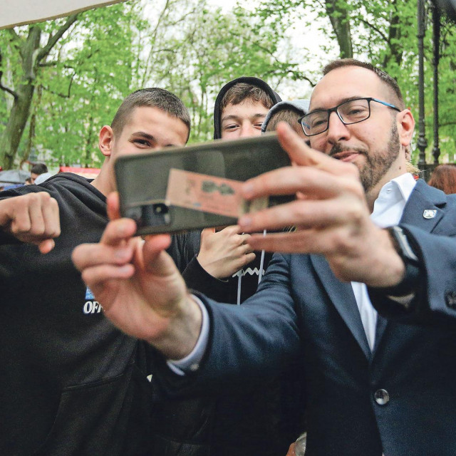 Uz sve podbačaje u očekivanjima ljudi su i dalje generalno ravnodušni prema Tomislavu Tomaševiću