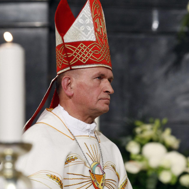 Mons. Valentin Pozaić