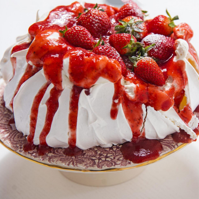 pavlova torta