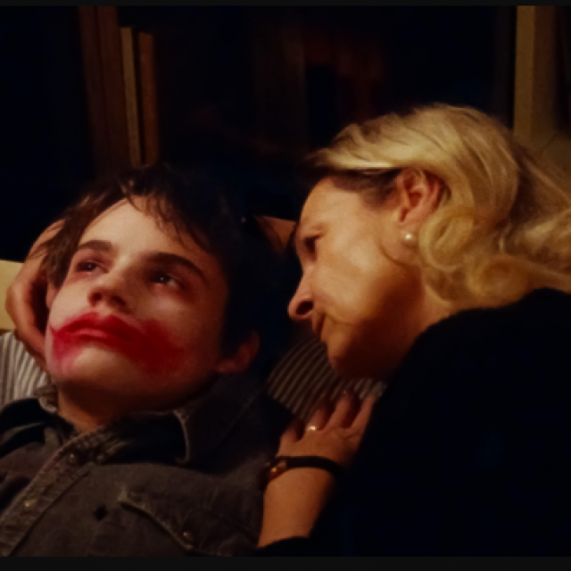 Izgubljena zemlja: Bavi se dječakom čija je majka ministrica. I redateljeva je majka bila ministrica u Miloševićevoj vladi