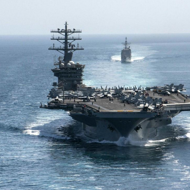 Američki nosač aviona USS Nimitz