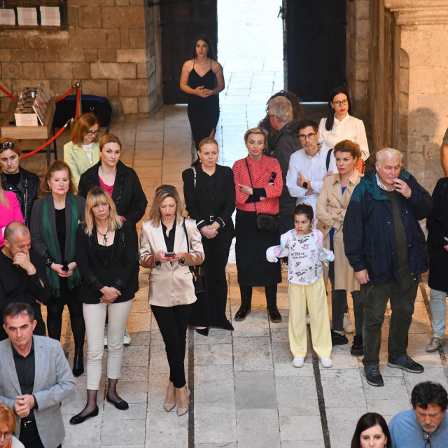 U palači Sponza otvorena je izložba pod nazivom 80 godina u objektivu Slobodne Dalmacije.