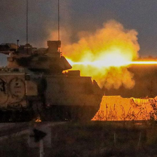 Borbeno oklopno vozilo Bradley M2