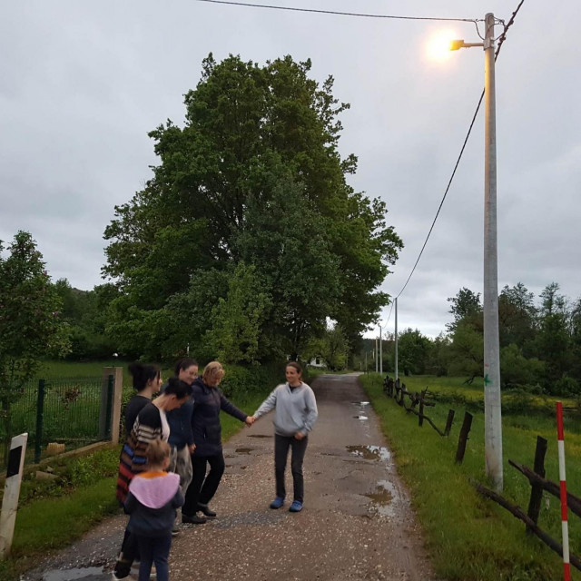 Selo dobilo ulično svjetlo nakon 32 godine