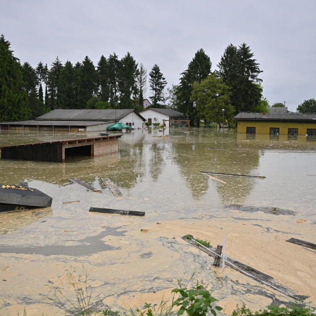 Udruga za terapijsko jahanje KAS