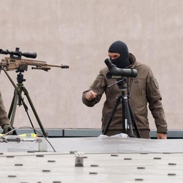Snajperisti u Berlinu tijekom posjeta Zelenskog
