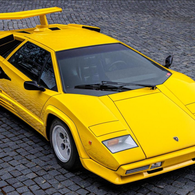 Lamborghini Countach LP5000