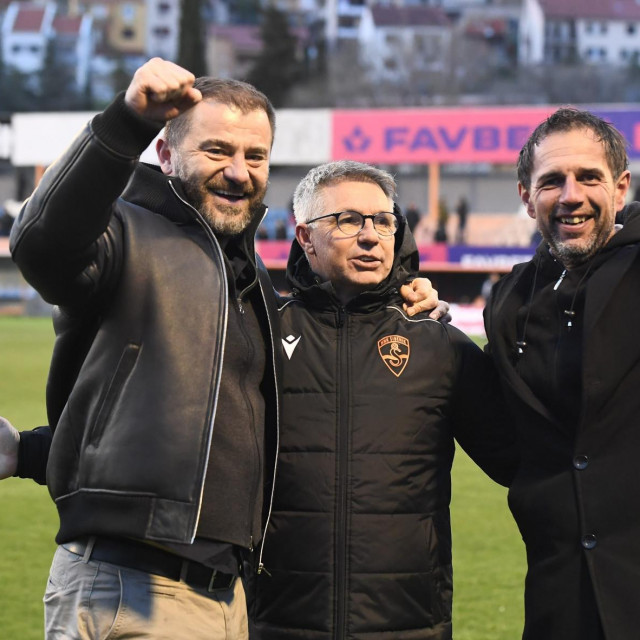 Vlasnik Šibenika Željko Karajica, trener Damir Čanadi i sportski direktor Hrvoje Kulušić nakon rušenja Dinama