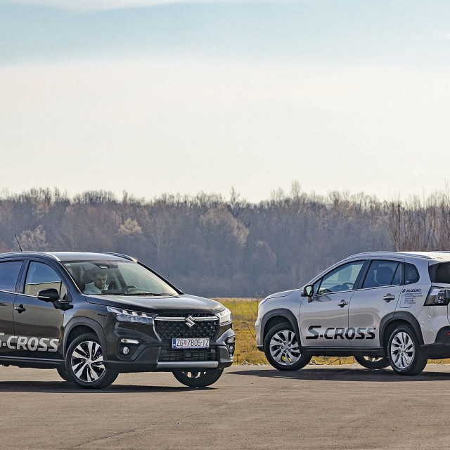 Suzuki S-Cross duel 2023.