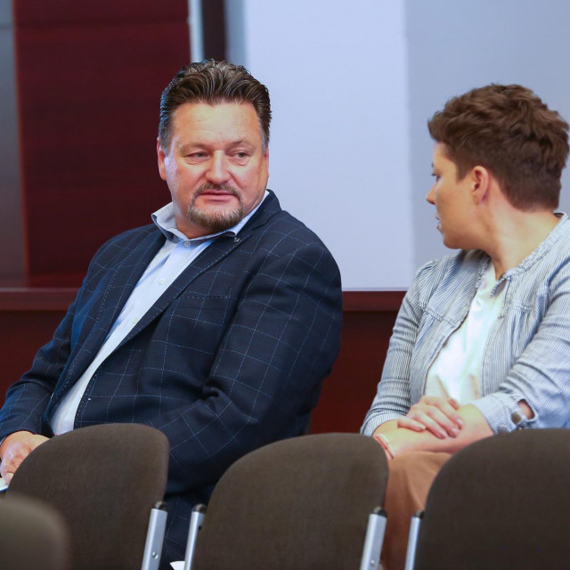 Bivši ministar Lovro Kuščević i bivša supruga Zorana Kuščević na suđenju za malverzacije sa zemljištem na Braču