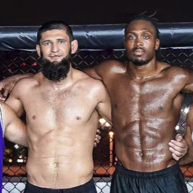 Khamzat Chimaev (lijevo) i Jalin Turner (desno)