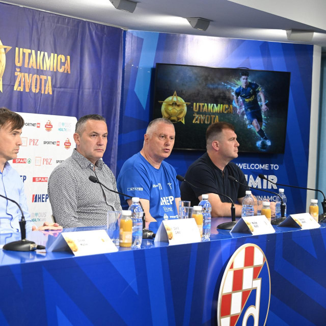 Ozren Müller, Dario Šimić, Marijan Kustić, Tomislav Ivković i Ivan Rukavina
