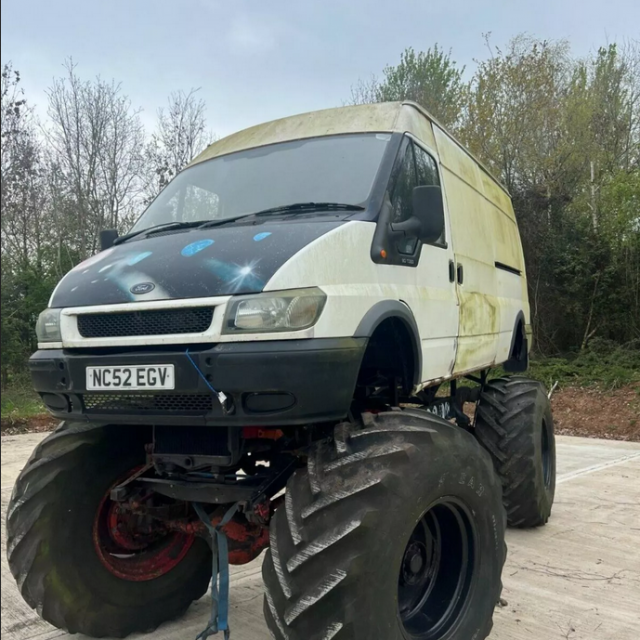 Ford Transit V8 Monster Truck