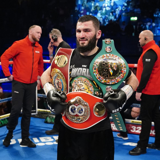 Artur Beterbiev