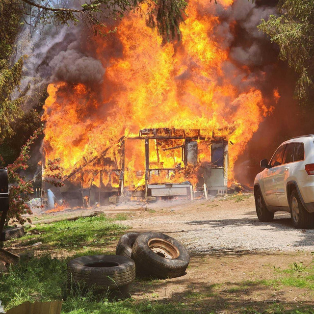 Zapaljena kuća u Jacksonu