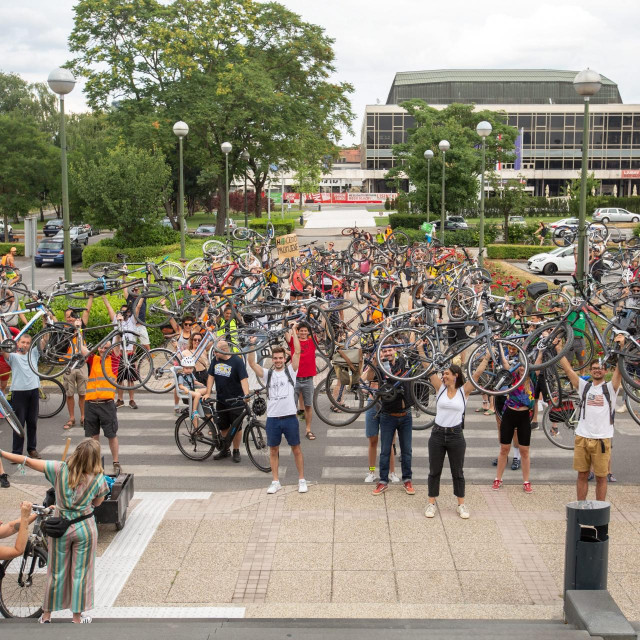 BIciklisti (ilustracija)