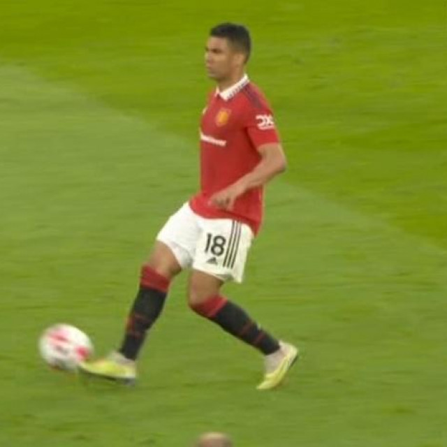 Casemirov ‘no look pass‘
