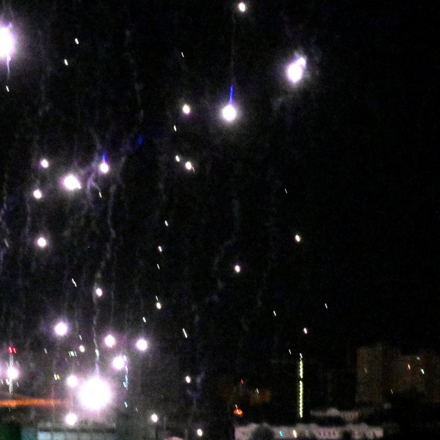 Dijelovi drona padaju iznad Kijeva