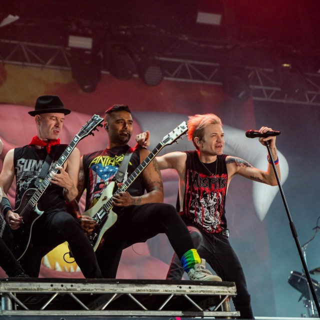 SUM 41