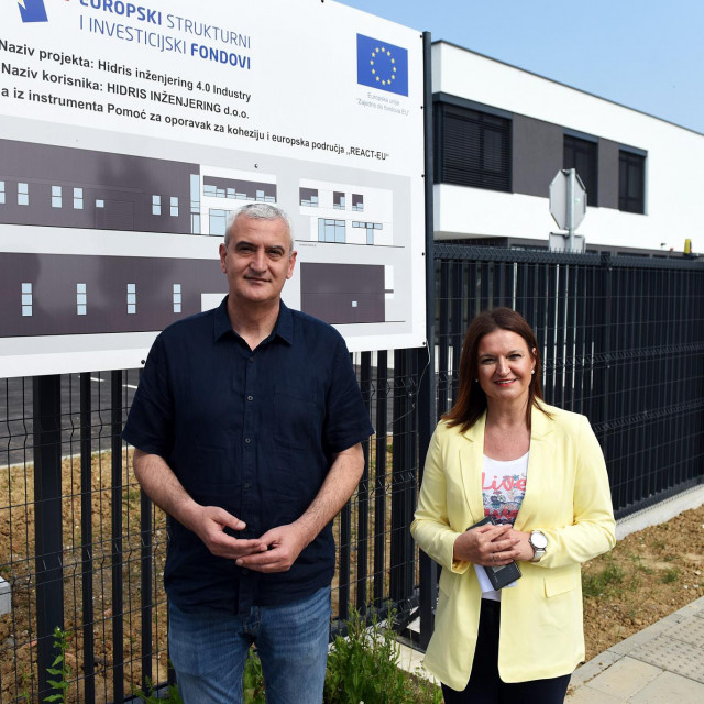 Damir Mandić, gradonačelnik Karlovca i Daniela Peris, pročelnica Upravnog odjela za gospodarstvo, poljoprivredu i turizam Grada Karlovca