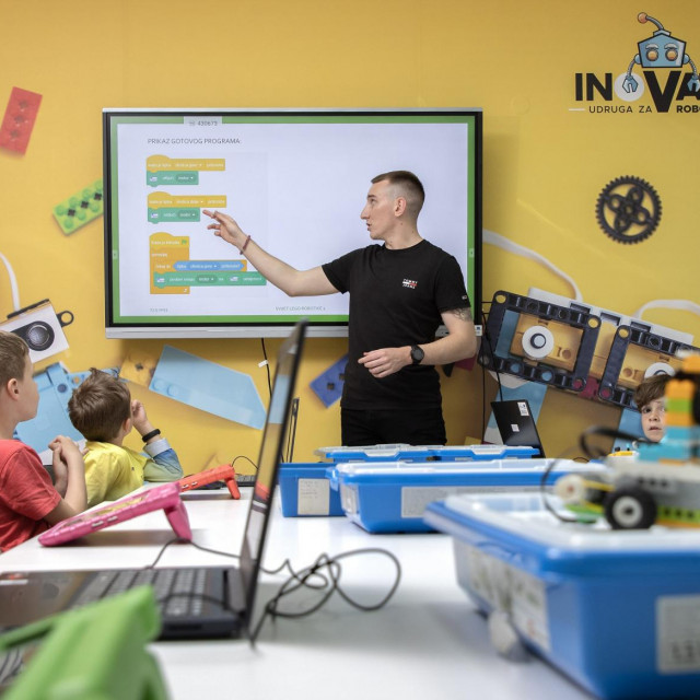 Udruga za robotiku Inovatic nositelj je projekta ‘Bilo kuda STEM svuda‘

 