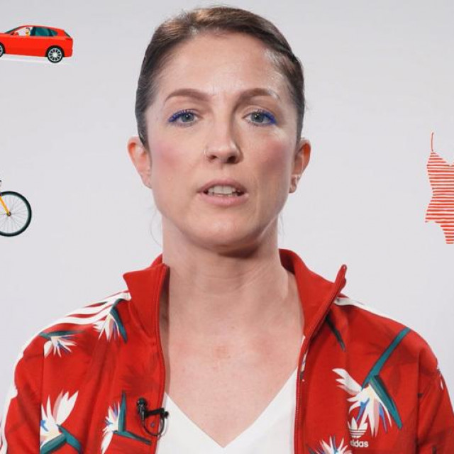 Novinarka Dora Koretić i ilustracija 8 artikala koje ne treba kupovati ljeti