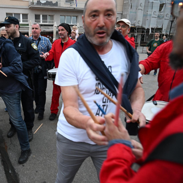 Sukob na platou tržnice Dolac
 