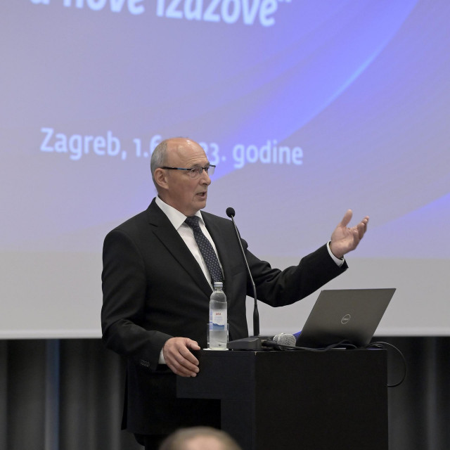 Stjepan Adanić, predsjednik Uprave JANAF-a