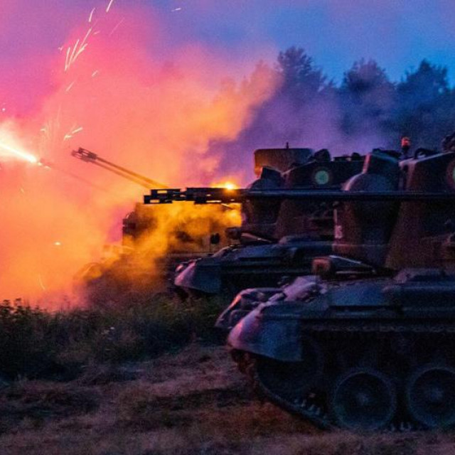 Sustavi Gepard prilikom ispaljivanja granata